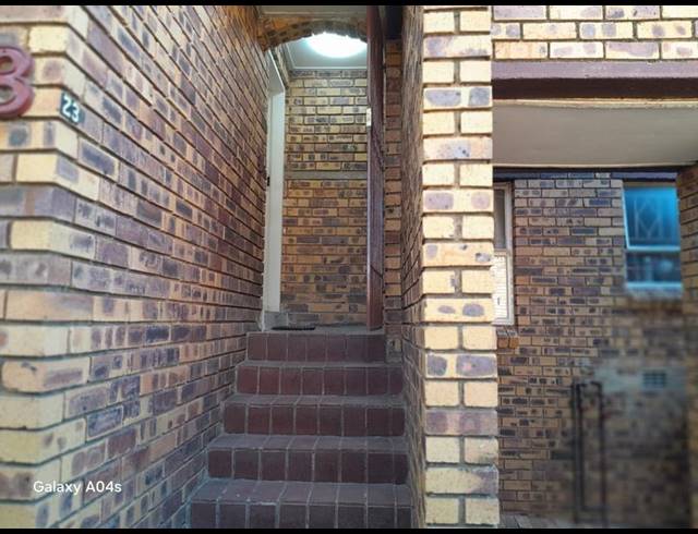2 BEDROOM TOWNHOUSE FOR SALE IN BRUMA